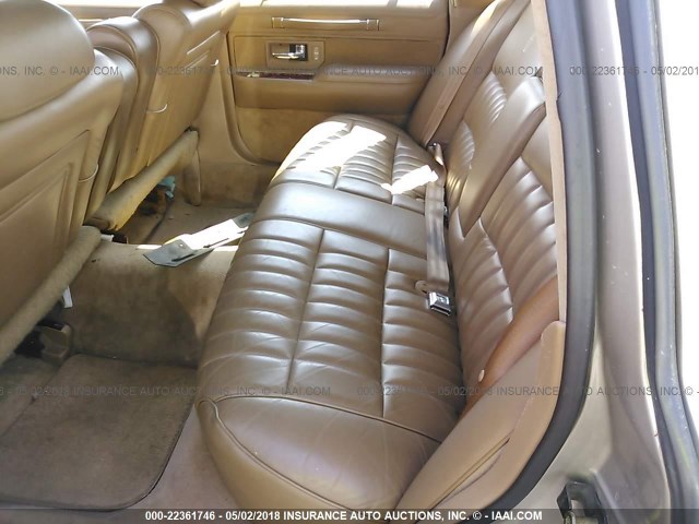 1LNLM81W5RY683102 - 1994 LINCOLN TOWN CAR EXECUTIVE Champagne photo 8