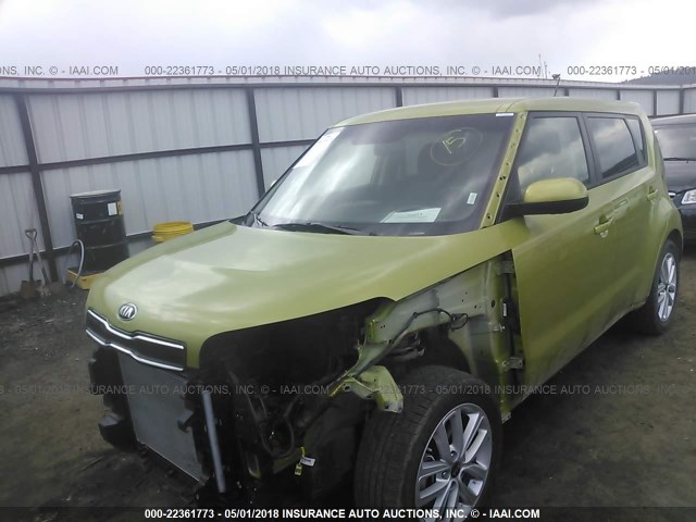 KNDJP3A50H7887579 - 2017 KIA SOUL + GREEN photo 2