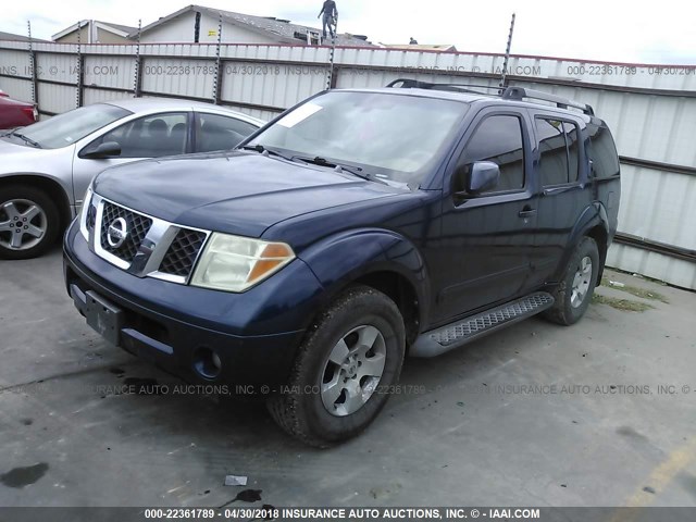 5N1AR18W36C639114 - 2006 NISSAN PATHFINDER LE/SE/XE BLUE photo 2