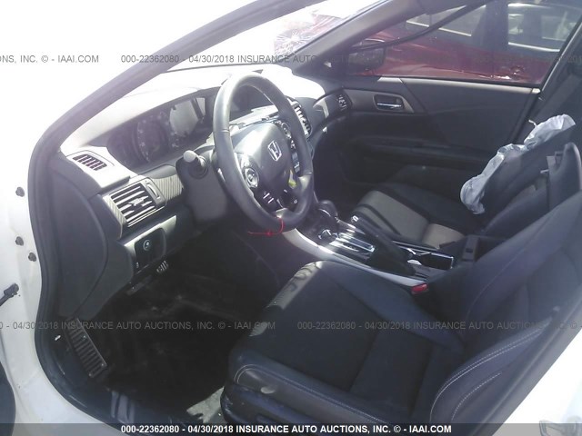 1HGCR2F53HA116446 - 2017 HONDA ACCORD SPORT თეთრი ფოტო 5