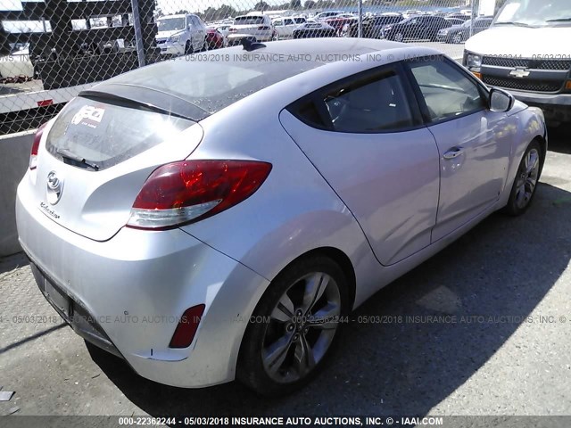 KMHTC6AD2CU067104 - 2012 HYUNDAI VELOSTER SILVER photo 4