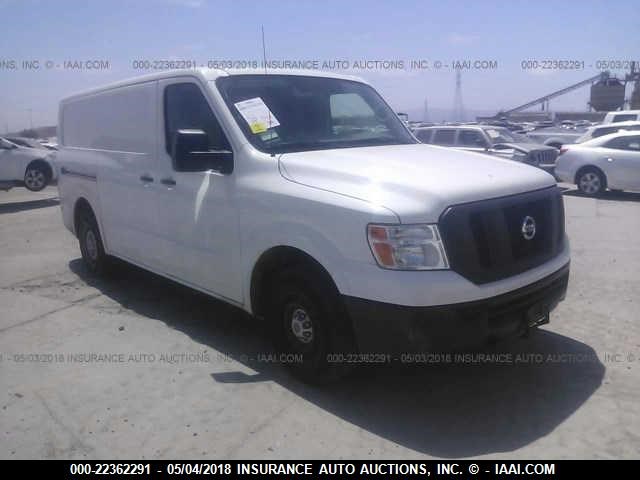 1N6BF0KM6GN811318 - 2016 NISSAN NV 1500 S/SV/2500 S/SV/SL WHITE photo 1