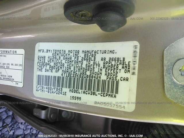 4T1BE32K82U080424 - 2002 TOYOTA CAMRY LE/XLE/SE ოქროსფერი ფოტო 9