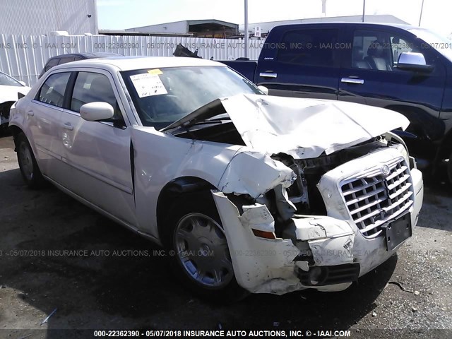 2C3AA53G35H609582 - 2005 CHRYSLER 300 TOURING CREAM photo 1