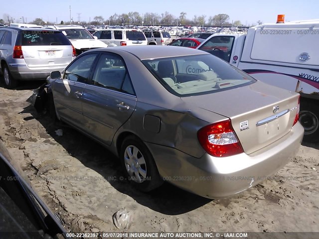 4T1BE32K22U080175 - 2002 TOYOTA CAMRY LE/XLE/SE თაფლისფერი ფოტო 3