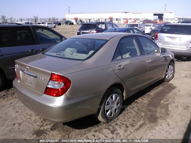 4T1BE32K22U080175 - 2002 TOYOTA CAMRY LE/XLE/SE თაფლისფერი ფოტო 4