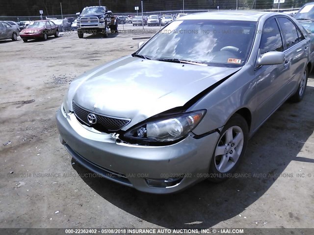 4T1BE32K15U561877 - 2005 TOYOTA CAMRY LE/XLE/SE GRAY photo 6