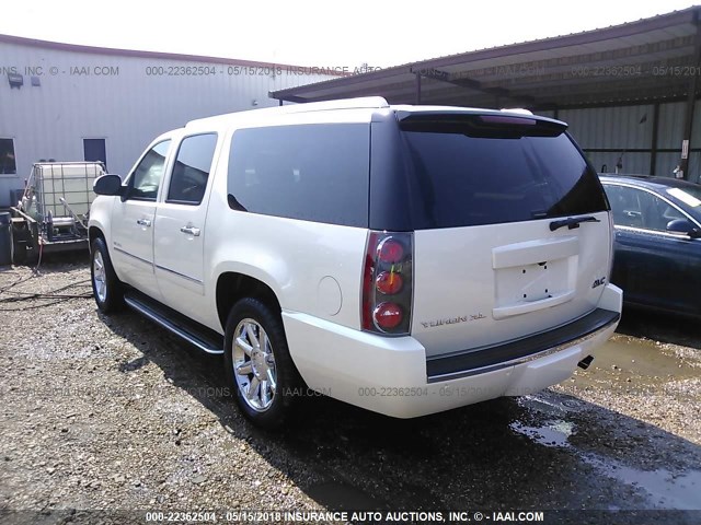 1GKS2MEF3DR335590 - 2013 GMC YUKON XL DENALI WHITE photo 3