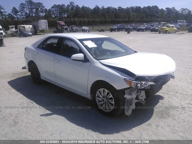 4T1BF1FK7EU779592 - 2014 TOYOTA CAMRY L/SE/LE/XLE WHITE photo 1