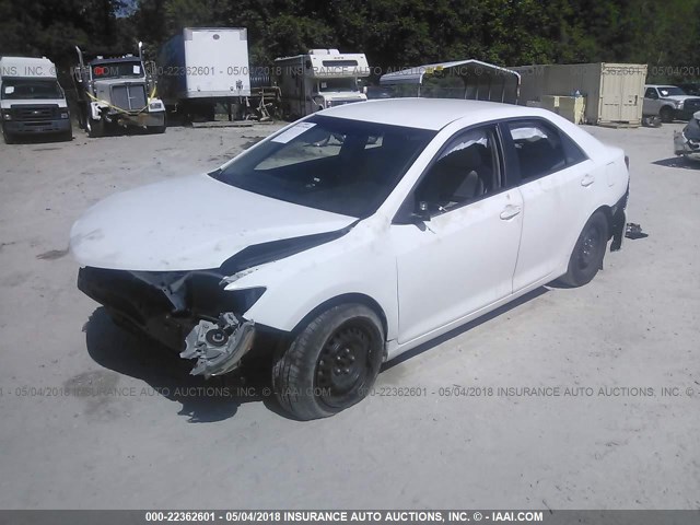 4T1BF1FK7EU779592 - 2014 TOYOTA CAMRY L/SE/LE/XLE 白色 照片 2