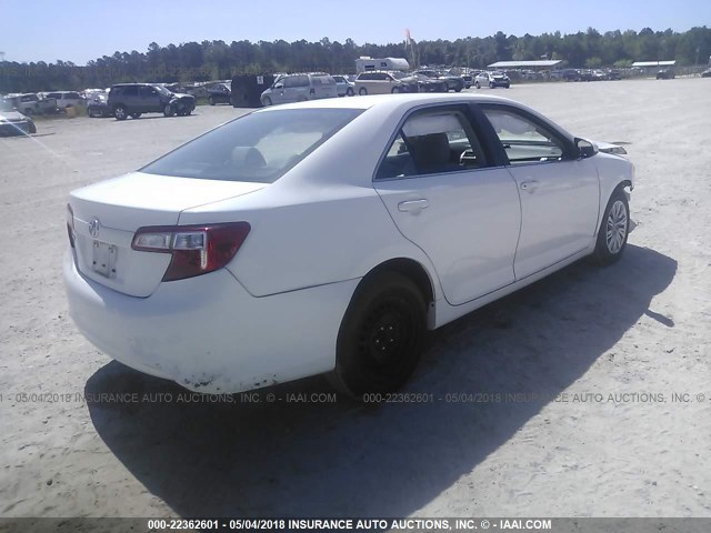 4T1BF1FK7EU779592 - 2014 TOYOTA CAMRY L/SE/LE/XLE WHITE photo 4