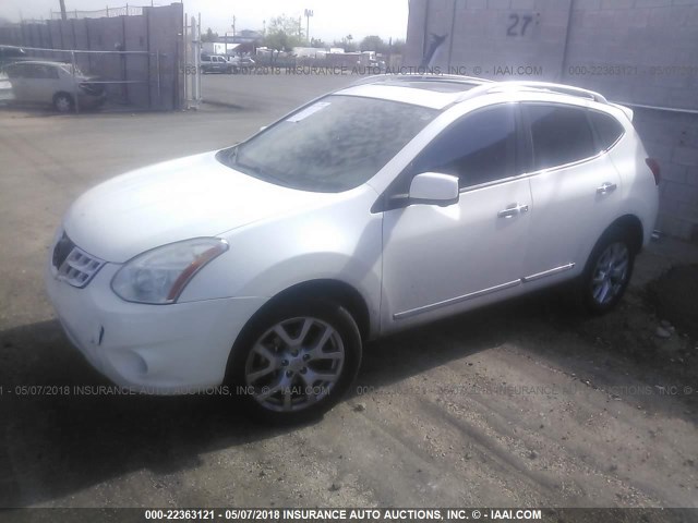 JN8AS5MT0DW531559 - 2013 NISSAN ROGUE S/SV WHITE photo 2