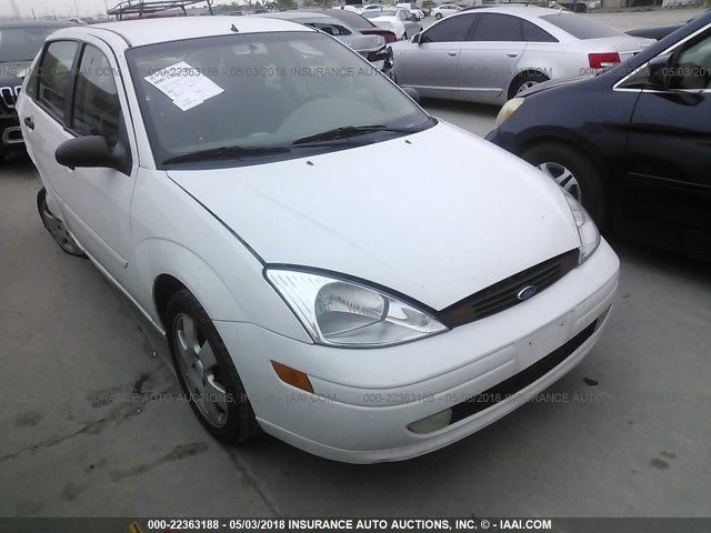 1FAFP38332W181204 - 2002 FORD FOCUS ZTS WHITE photo 1