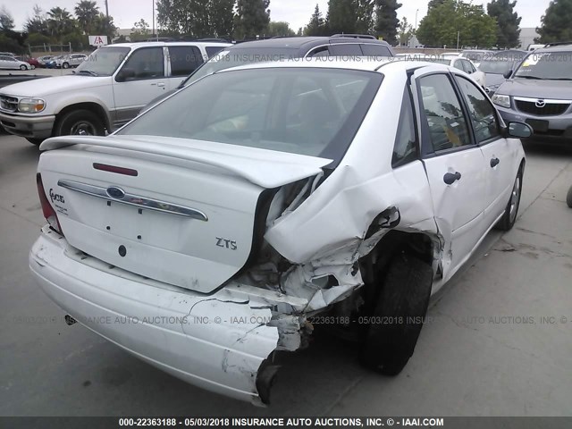 1FAFP38332W181204 - 2002 FORD FOCUS ZTS WHITE photo 4