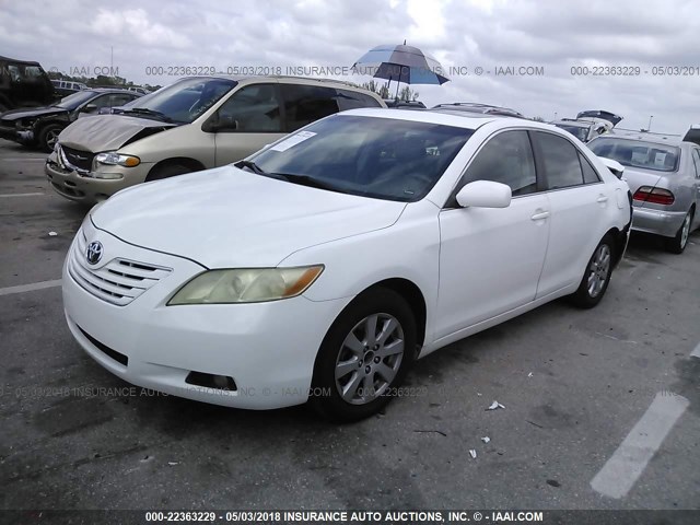 4T1BK46K57U517750 - 2007 TOYOTA CAMRY NEW GENERAT LE/XLE/SE WHITE photo 2