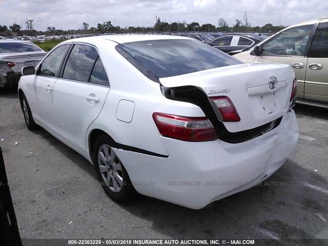 4T1BK46K57U517750 - 2007 TOYOTA CAMRY NEW GENERAT LE/XLE/SE WHITE photo 3