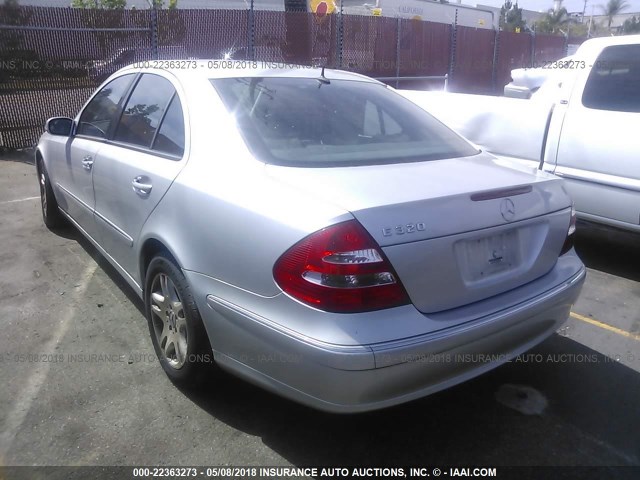 WDBUF65J84A500152 - 2004 MERCEDES-BENZ E 320 SILVER photo 3