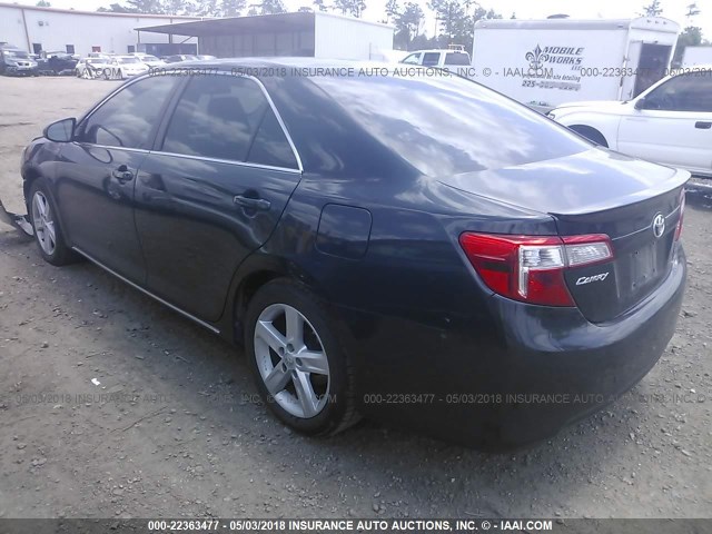 4T1BF1FK0EU315186 - 2014 TOYOTA CAMRY L/SE/LE/XLE შავი ფოტო 3