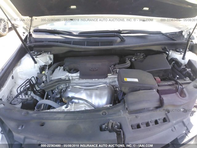 4T1BF1FK9GU230527 - 2016 TOYOTA CAMRY LE/XLE/SE/XSE WHITE photo 10
