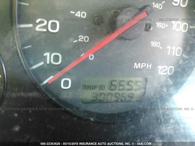 4S3BH675617623900 - 2001 SUBARU LEGACY OUTBACK AWP 绿色 照片 7