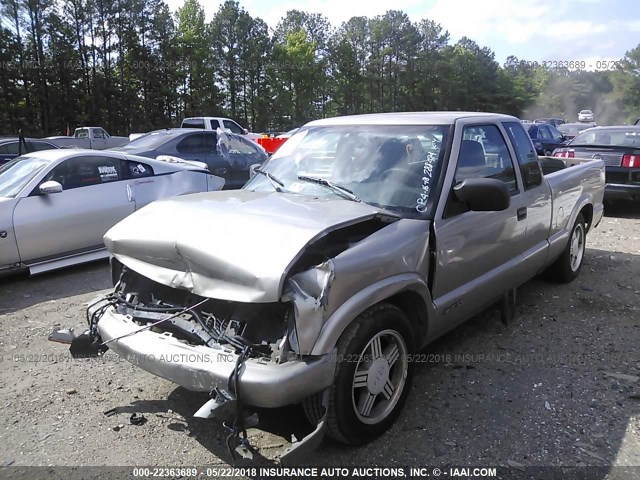 1GCCS1943W8203431 - 1998 CHEVROLET S TRUCK S10 Pewter photo 2