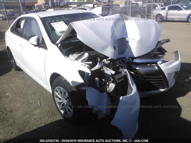 4T4BF1FK0GR552446 - 2016 TOYOTA CAMRY LE/XLE/SE/XSE WHITE photo 1