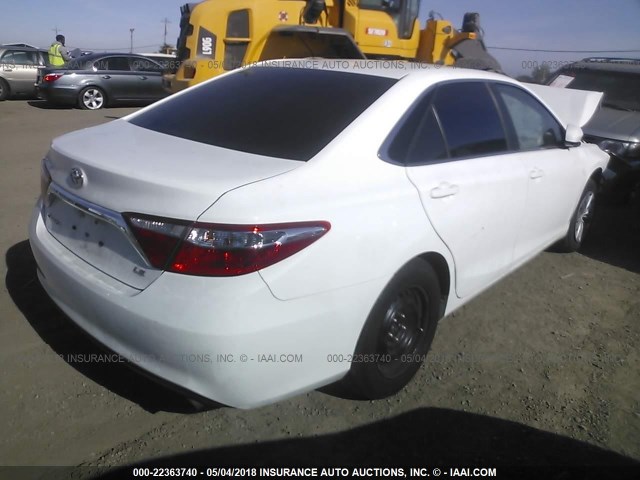 4T4BF1FK0GR552446 - 2016 TOYOTA CAMRY LE/XLE/SE/XSE WHITE photo 4