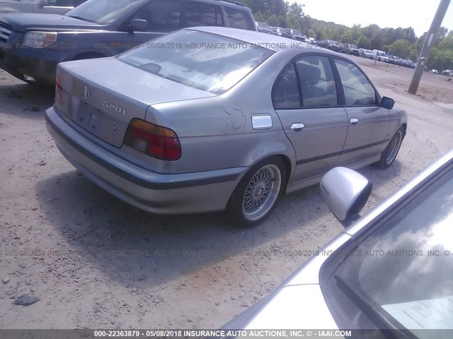 WBADM6348YGU24629 - 2000 BMW 528 I AUTOMATIC GRAY photo 4