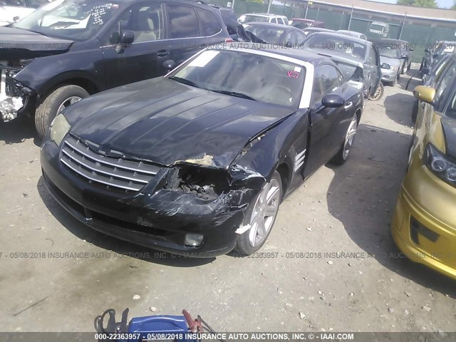 1C3AN69L14X018143 - 2004 CHRYSLER CROSSFIRE LIMITED BLACK photo 2