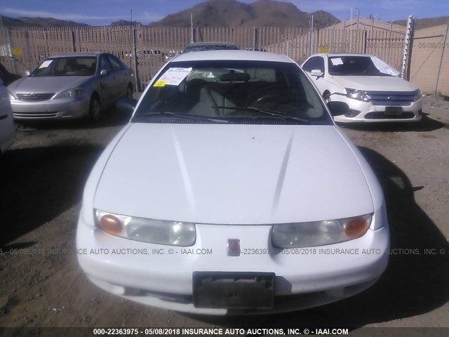 1G8ZG5283YZ132304 - 2000 SATURN SL1 WHITE photo 6