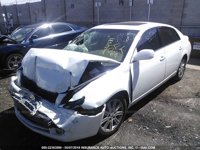 4T1BK36B36U134883 - 2006 TOYOTA AVALON XL/XLS/TOURING/LIMITED WHITE photo 2