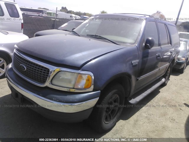 1FMRU15L8YLB04715 - 2000 FORD EXPEDITION XLT ლურჯი ფოტო 2