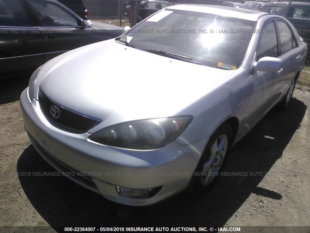 4T1BE30K05U591150 - 2005 TOYOTA CAMRY LE/XLE/SE SILVER photo 2
