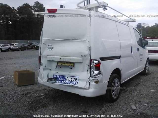 3N6CM0KN0HK718692 - 2017 NISSAN NV200 2.5S/2.5SV WHITE photo 4