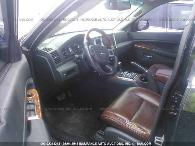 1J8HR68248C122574 - 2008 JEEP GRAND CHEROKEE OVERLAND BLACK photo 5