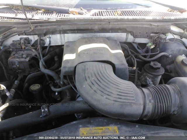 1FMRU1562YLA33540 - 2000 FORD EXPEDITION XLT 白色 照片 10