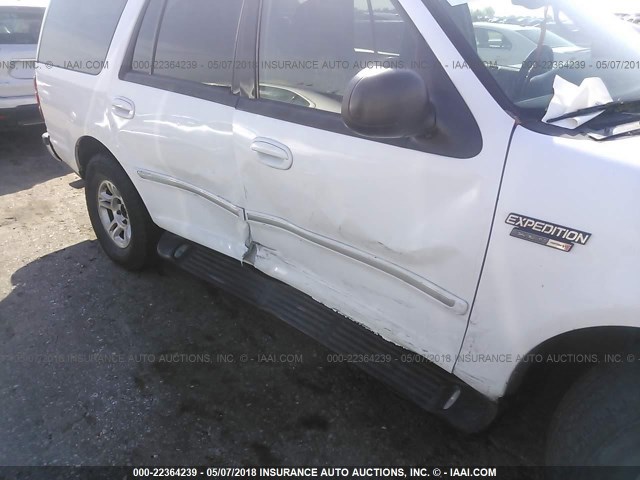 1FMRU1562YLA33540 - 2000 FORD EXPEDITION XLT WHITE photo 6