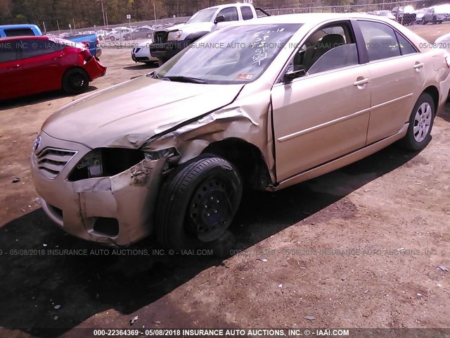4T1BF3EK9BU672651 - 2011 TOYOTA CAMRY SE/LE/XLE GOLD photo 2