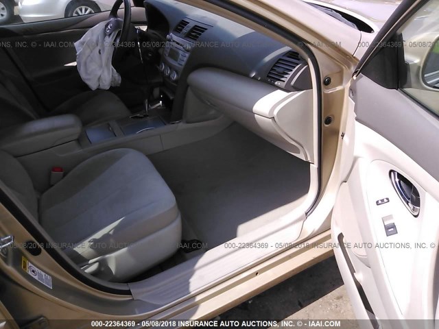 4T1BF3EK9BU672651 - 2011 TOYOTA CAMRY SE/LE/XLE GOLD photo 5
