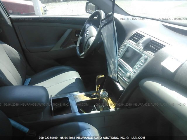 4T1BK46K47U033603 - 2007 TOYOTA CAMRY NEW GENERAT LE/XLE/SE BLACK photo 5