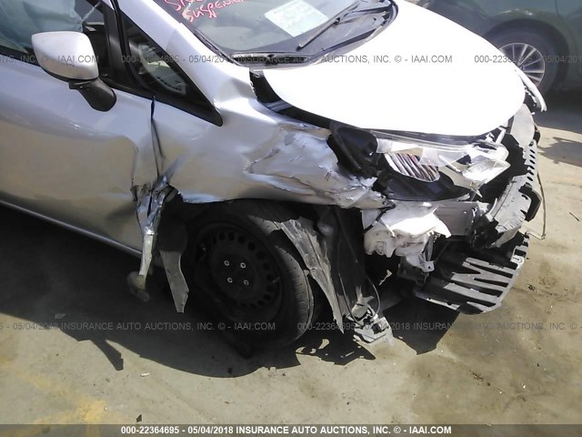 3N1CE2CP8GL366422 - 2016 NISSAN VERSA NOTE S/S PLUS/SV/SL/SR SILVER photo 6