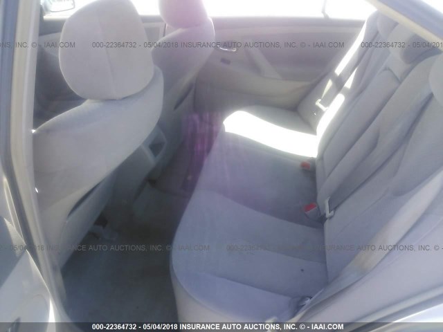 4T1BK46K78U065060 - 2008 TOYOTA CAMRY LE/XLE/SE ვერცხლისფერი ფოტო 8