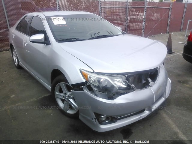 4T1BF1FK5EU451507 - 2014 TOYOTA CAMRY L/SE/LE/XLE SILVER photo 1