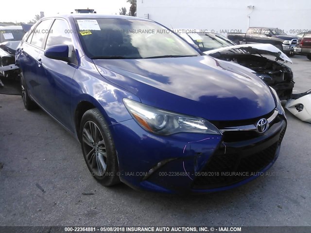 4T1BF1FK7FU880391 - 2015 TOYOTA CAMRY LE/XLE/SE/XSE BLUE photo 1