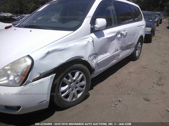 KNDMB233X66095850 - 2006 KIA SEDONA EX/LX WHITE photo 6