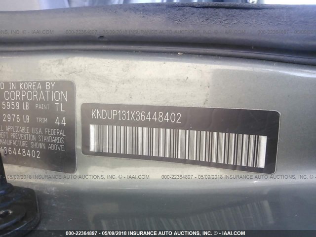 KNDUP131X36448402 - 2003 KIA SEDONA EX/LX GRAY photo 9