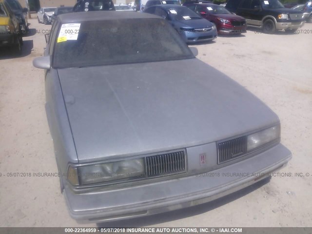 1G3HN54C8KW400698 - 1989 OLDSMOBILE DELTA 88 ROYALE SILVER photo 6