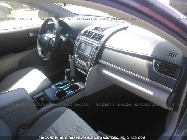 4T1BF1FK4DU277752 - 2013 TOYOTA CAMRY L/SE/LE/XLE GRAY photo 5