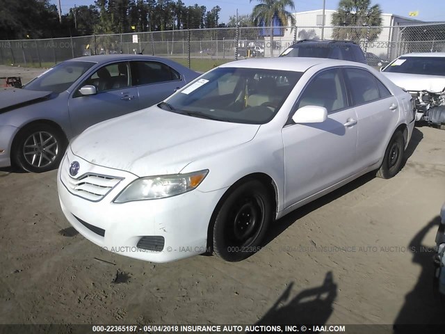 4T1BF3EK1AU547920 - 2010 TOYOTA CAMRY SE/LE/XLE 白色 照片 2
