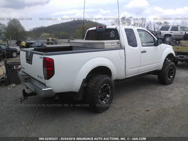 1N6AD06W05C460346 - 2005 NISSAN FRONTIER KING CAB LE/SE/OFF ROAD WHITE photo 4